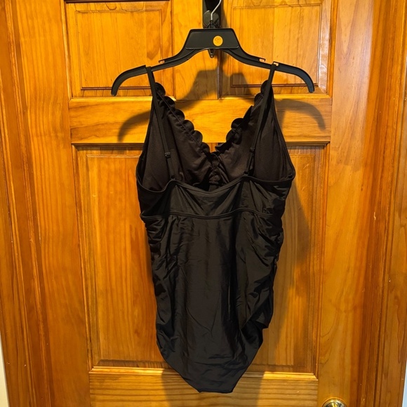 Kimi & Kai Maternity Kimber UPF 50+ One Piece Swimsuit in Black Large NWT - Picture 3 of 6